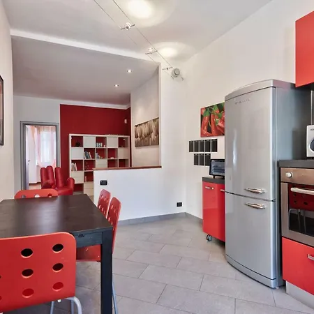 Guesthost - Vanchiglietta Colourful Torino