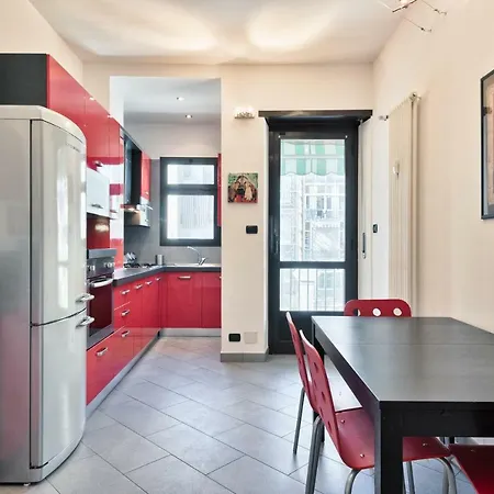 Guesthost - Vanchiglietta Colourful Apartman *