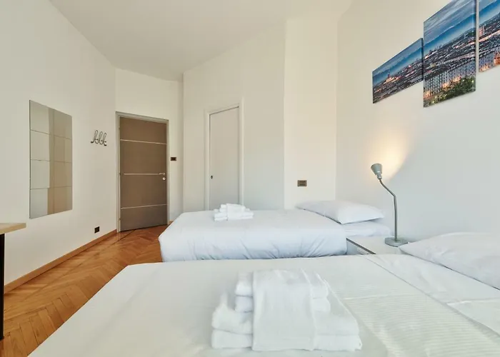 Guesthost - Vanchiglietta Colourful Appartement