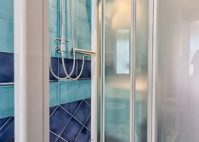 Guesthost - Vanchiglietta Colourful Appartement *
