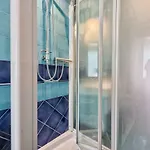 Guesthost - Vanchiglietta Colourful דירה *